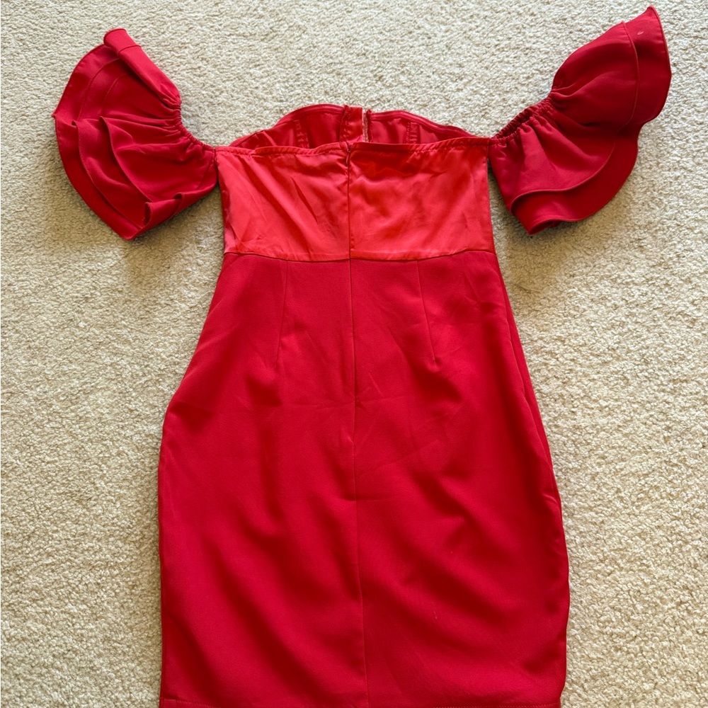 PrettyLittleThing Red Off-Shoulder Mini Dress - Picture 2 of 6